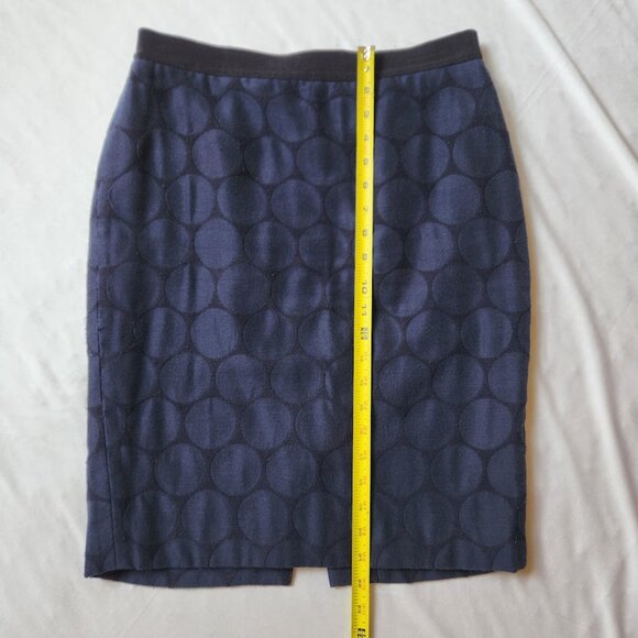 Ann Taylor Dot Jacquard Pencil Skirt | Navy Blue Circles | Size 6 - Picture 3 of 11